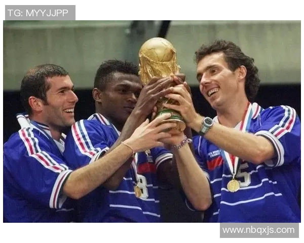 卡塔尔对阵中国黄健翔解说激情四溢引发球迷热议与期待